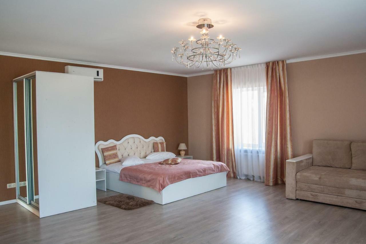 Sovskiye Prudy Hotel Kiev Esterno foto